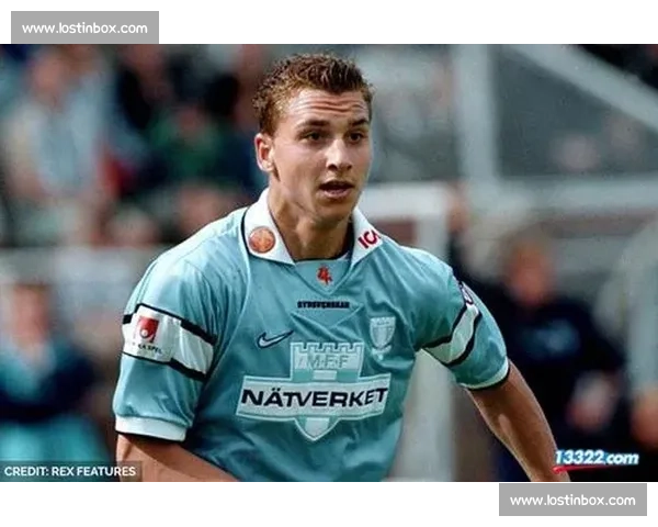 维拉免签 19 岁荷兰锋线新星 费耶诺德青训天才雷德蒙加盟 维拉免签 19 岁荷兰锋线新星 费耶诺德青训天才雷德蒙加盟