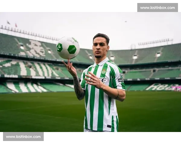 曼联反制安东尼逼宫:要么接受 4000 万报价,要么坐看台至明年 1 月 曼联反制安东尼逼宫:要么接受 4000 万报价,要么坐看台至明年 1 月